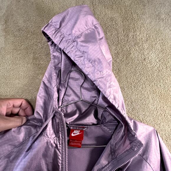 NikeWomans Sportswear Hooded Wind Runner Jacket, 2 Toned Purple Plum Size: XL - Picture 5 of 14